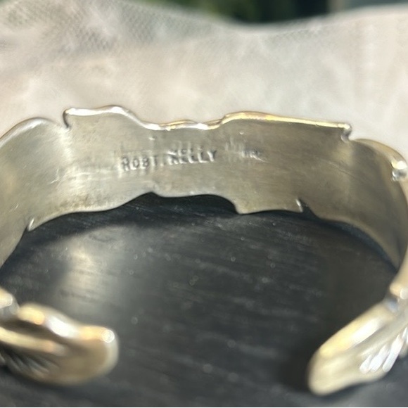 Robert Kelly Navajo Indian feather cuff bangle bracelet silver - Picture 3 of 9